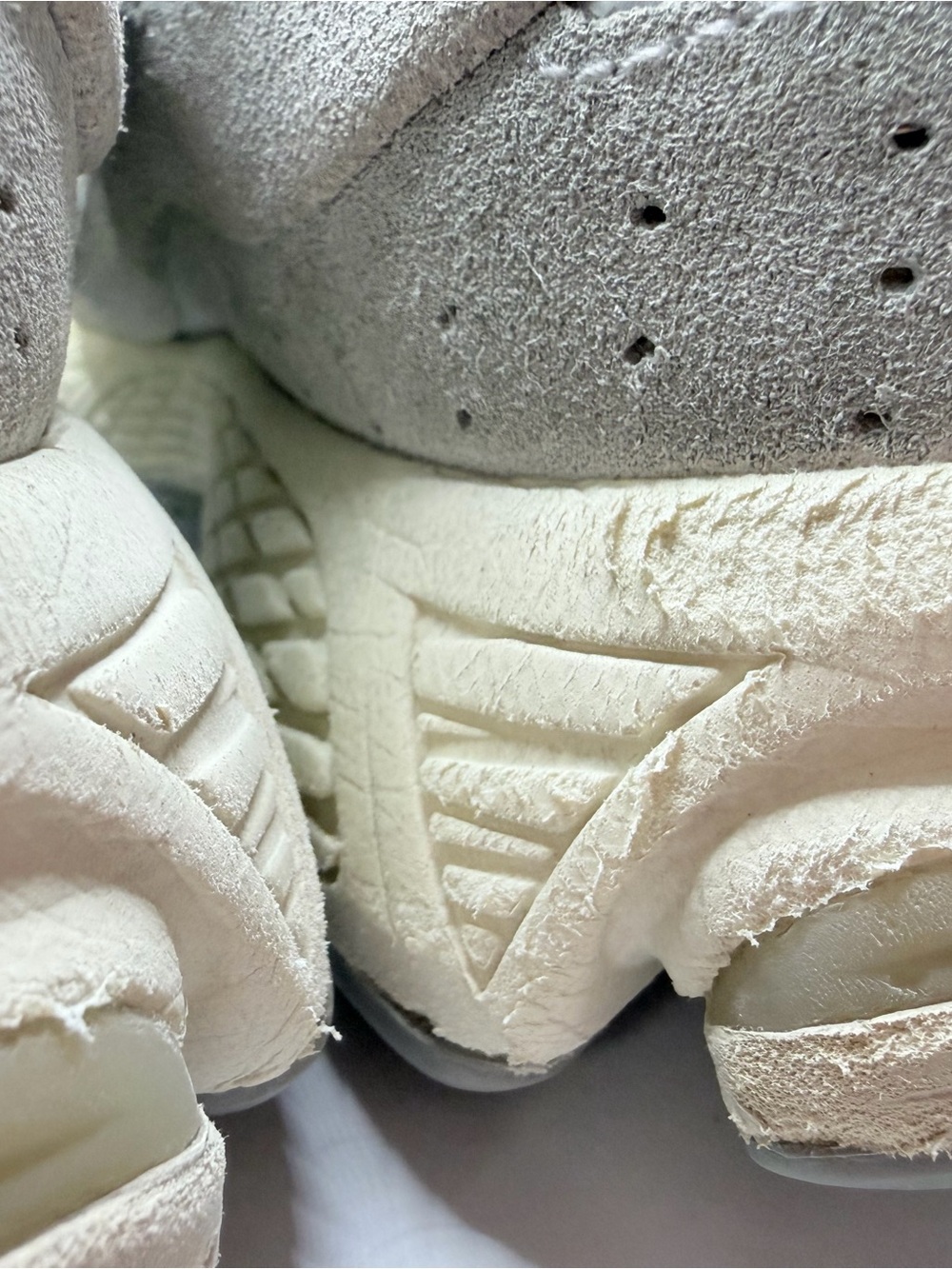 New Balance Men's Sneakers in Light Gray & Cream - Picture 6 of 11
